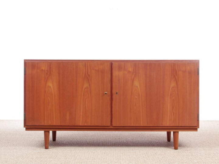 Mid-Century  modern scandinavian sideboard in teak by Poul Hundevad model  HU40/3T