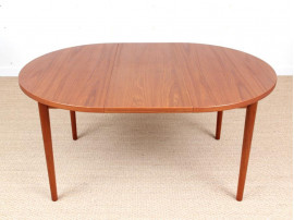 Mid-Century modern scandinavian round dining table in teak 4/8 seats by Nils Jonsson