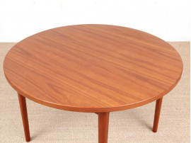 Table de repas scandinave ronde en teck  à 1 rallonge, 4/8 personnes