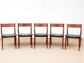 Suite de 5 chaises scandinaves en teck modèle 39