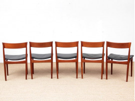 Suite de 5 chaises scandinaves en teck modèle 39