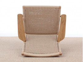 Fauteuil scandinave modèle CH 25 en chêne. Nouvelle édition. 