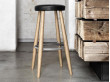 Tabouret de bar scandinave modèle  CH 56 hauteur 76 cm. Edition neuve. 