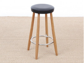 Mid-Century Modern bar stool CH 56, 76 cm by Hans Wegner. New edition.