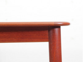 Mid-Century Modern danish extendable dining table in teak, 4/10 seats