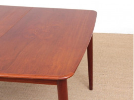 Mid-Century Modern danish extendable dining table in teak, 4/10 seats