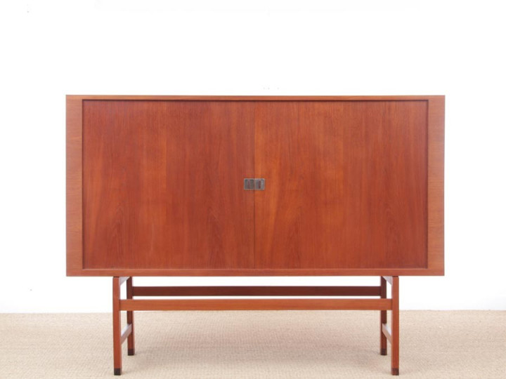 Mid-Century modern scandinavian hight cabinet in teak model President by Hans Wegner for Ry Møbler