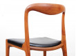 Suite de 10 chaises scandinaves en teck. 