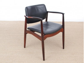 Fauteuil scandinave en palissandre de Rio modèle 66