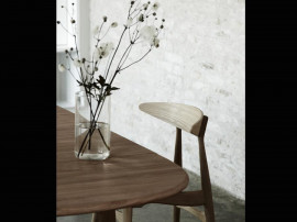 Mid-Century Modern CH 33 chair foamed seat by Hans Wegner. New product. 