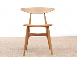 Mid-Century Modern CH 33 chair foamed seat by Hans Wegner. New product. 