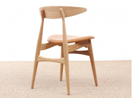 Mid-Century Modern CH 33 chair foamed seat by Hans Wegner. New product. 