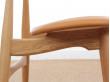 Chaise scandinave modèle CH 33 assise rembourrée. Edition neuve. 