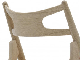 Chaise scandinave modèle CH 29 Sawback, rembourrée. Edition neuve. 