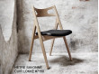 Chaise scandinave modèle CH 29 Sawback, rembourrée. Edition neuve. 