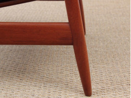 Fauteuil scandinave à dossier haut, en teck modèle 341.