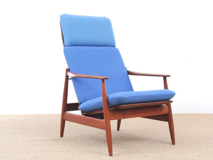 Fauteuil scandinave à dossier haut, en teck modèle 341.