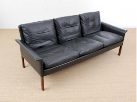 Mid modern danish 3 seats black leather sofa, model 500 by Hans Olsen