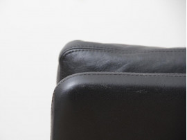 Canapé scandinave 3 places en cuir noir modèle 500