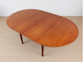 Mid-Century  modern scandinavian round dining table in teak, 4/10 seats