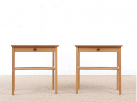 Paire de tables de chevets scandinaves en teck et chêne. 