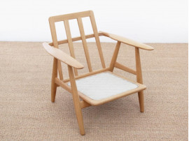 Mid century modern armchair model "Cigar" GE 240 by Hans Wegner for Getama. New release.