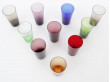 Suite de 8 verres colorés 