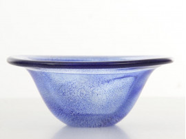 Coupe  en verre soufflé bleue moucheté