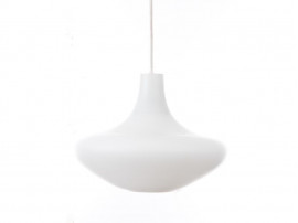 Grande suspension scandinave en opale