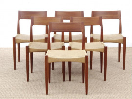 Mid-Century Modern danish set of 6 chairs in teak. de 6 chaises scandinaves en teck et corde. 