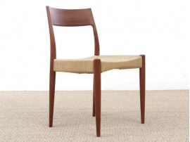 Mid-Century Modern danish set of 6 chairs in teak. de 6 chaises scandinaves en teck et corde. 