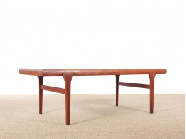 Mid-Century  modern scandinavian coffe table in teak by Johannes Andersen