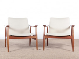 Mid century modern scandinavian pair of armchairs model 138 in teak by Finn Juhl