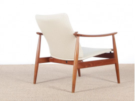 Mid century modern scandinavian pair of armchairs model 138 in teak by Finn Juhl