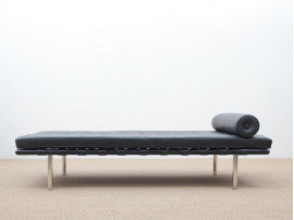 Mid-Century  modern daybed, barcelona style