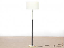 Mid-Century  modern scandinavian floor lamp in  brass and leather