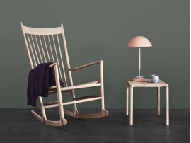 Mid-Century  modern scandinavian rocking chair model J16 by Hans Wegner for Fredericia. New edition