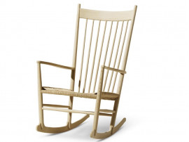 Mid-Century  modern scandinavian rocking chair model J16 by Hans Wegner for Fredericia. New edition