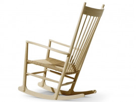 Mid-Century  modern scandinavian rocking chair model J16 by Hans Wegner for Fredericia. New edition