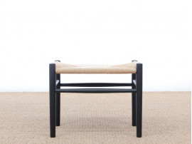 Tabouret scandinave modèle J83. Noir/naturel. Nouvelle Edition.