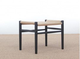 Tabouret scandinave modèle J83. Noir/naturel. Nouvelle Edition.