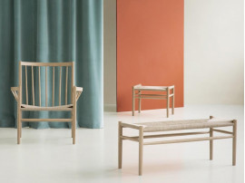 Banc scandinave modèle J83B. Nouvelle Edition.