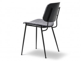 Søborg chair 3061, by Borge Mogensen. New edition.