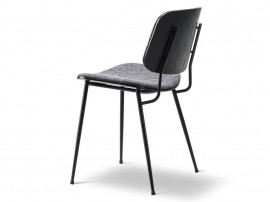 Søborg chair 3062, by Borge Mogensen. New edition.