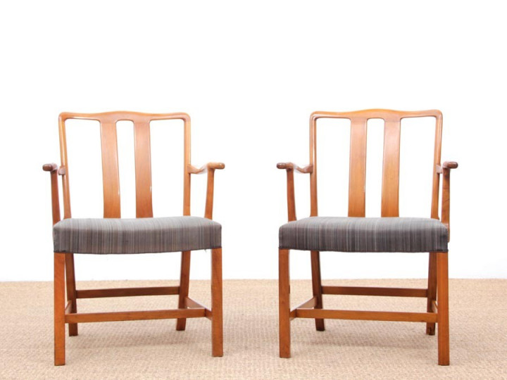 Paire de fauteuils scandinaves  FH43