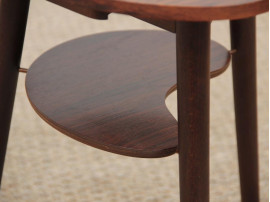 Petite table d'appoint scandinave tripode en palissandre de Rio