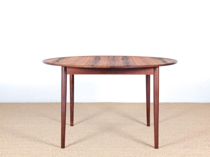 Table de repas scandinave ronde en palissandre de Rio, 4/8 pers