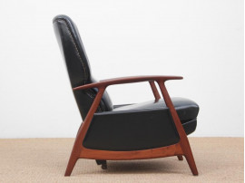 Mid-Century  modern scandinavian reeasy chair