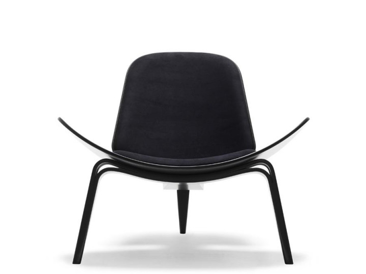 Mid-Century  modern scandinavian easychair model CH 07 or Shell Chair by Hans Wegner. New edition.