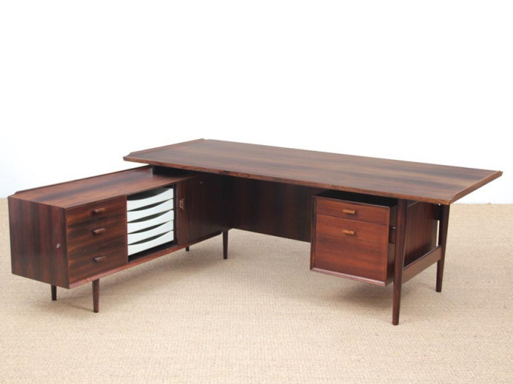 Mid-Century  modern scandinavian large desk in Rio rosewood by Arne Vodder for Sibast Furniture